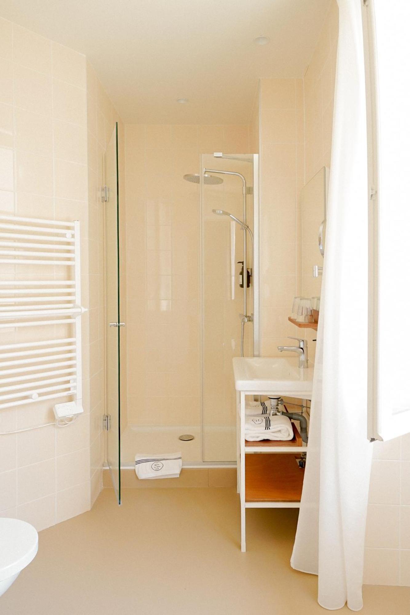 Alfred Hotels Les Halles Biarritz Exterior photo