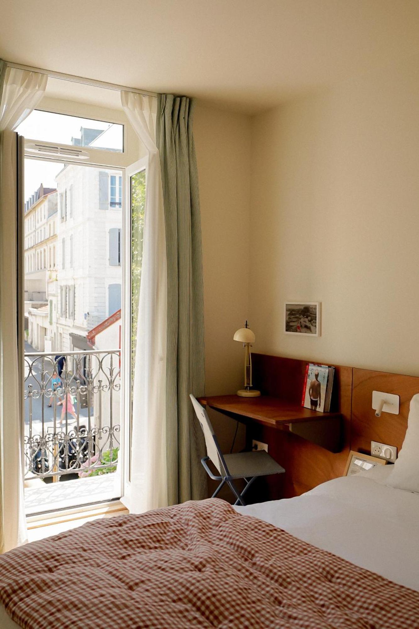 Alfred Hotels Les Halles Biarritz Exterior photo