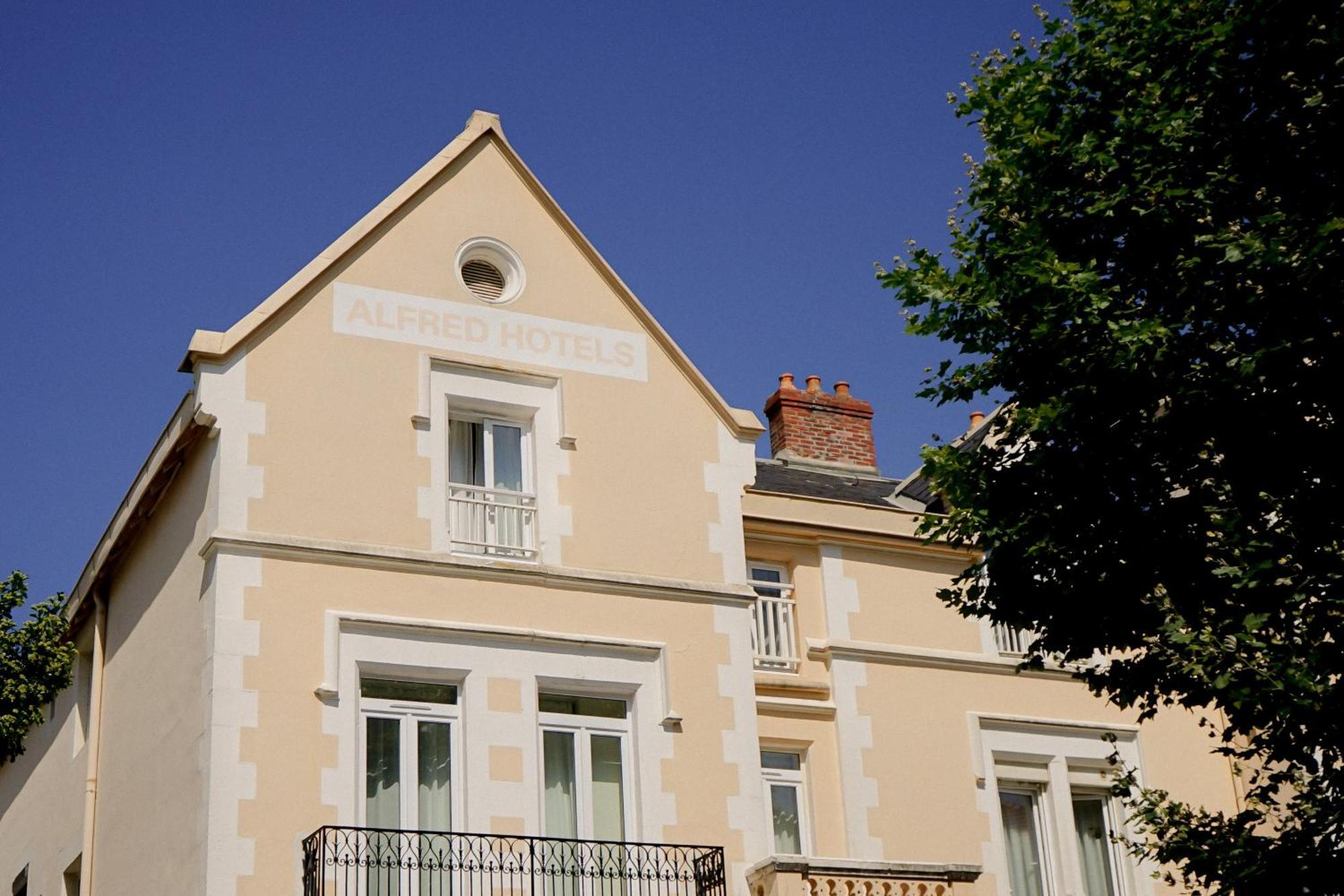 Alfred Hotels Les Halles Biarritz Exterior photo