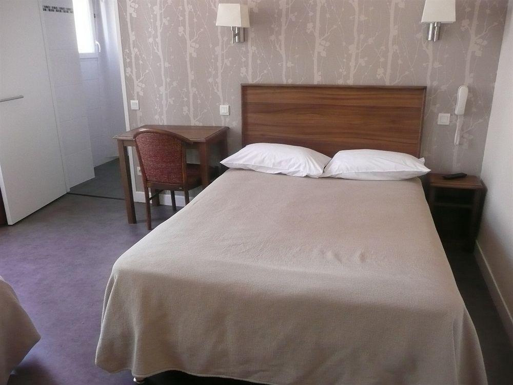 Alfred Hotels Les Halles Biarritz Exterior photo