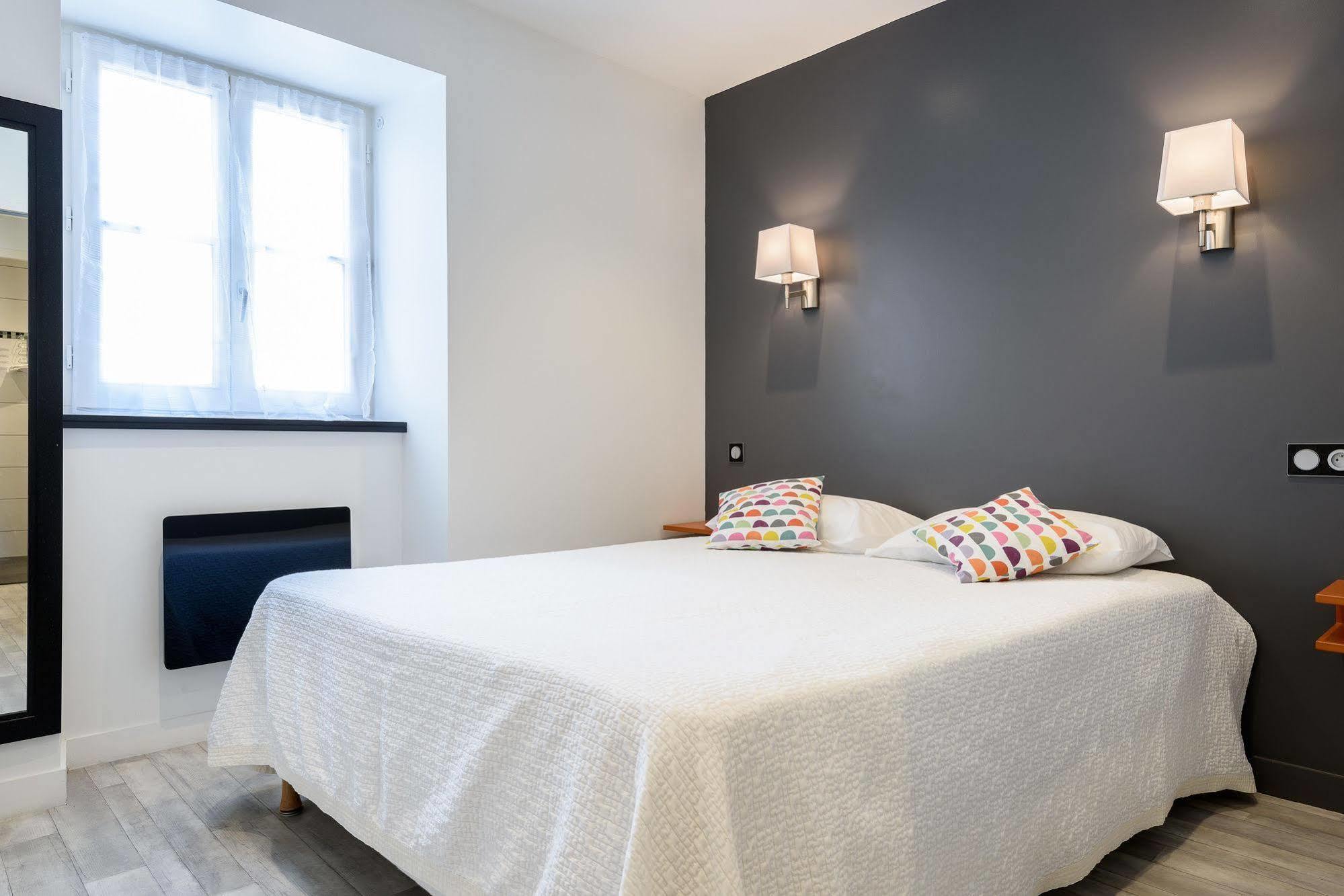 Alfred Hotels Les Halles Biarritz Exterior photo