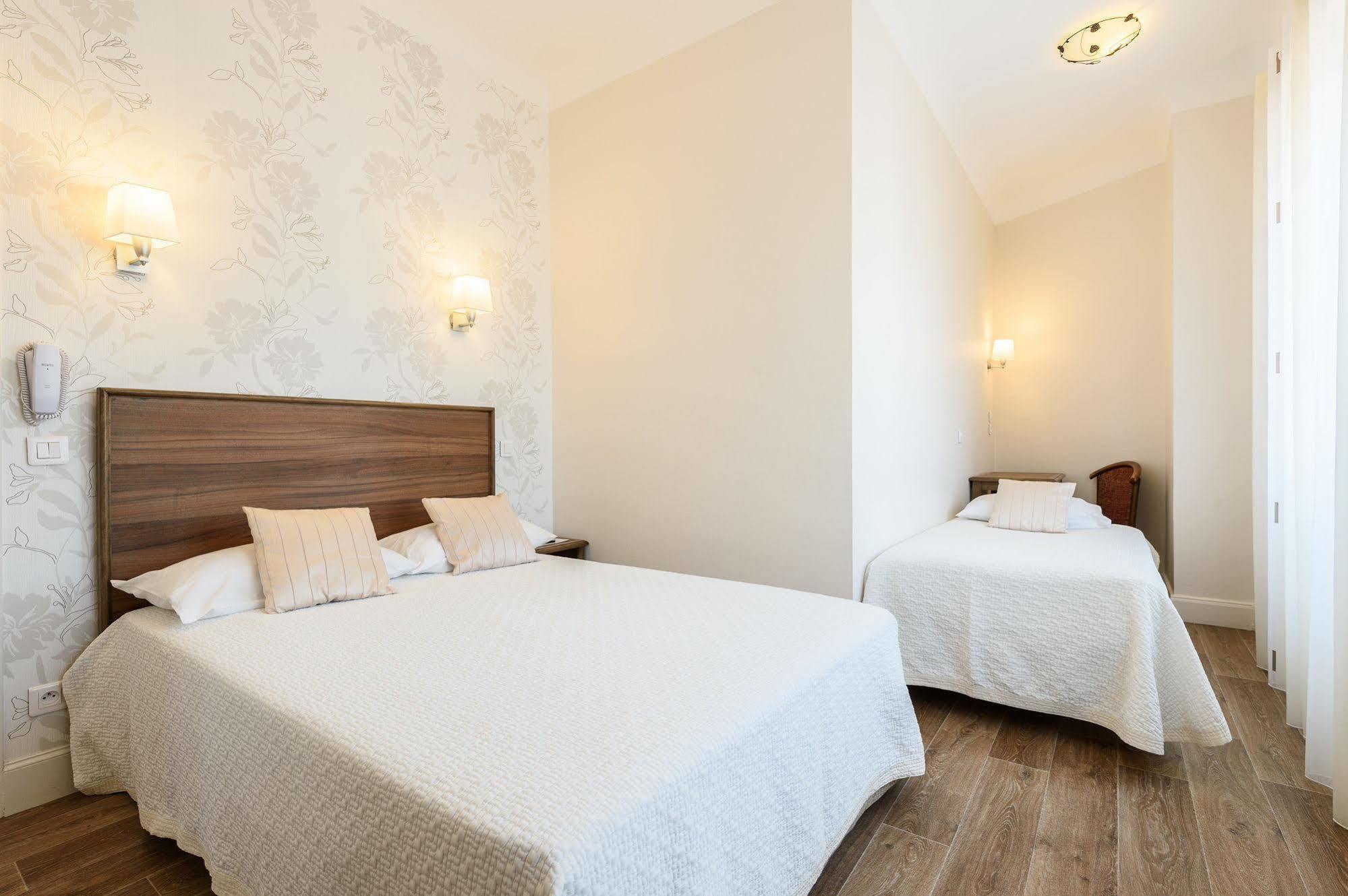 Alfred Hotels Les Halles Biarritz Exterior photo